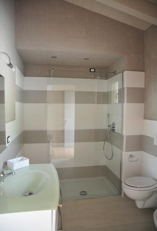 Agriturismo Le Fontane Sale Marasino Quarto foto