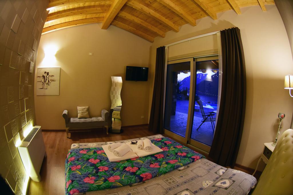 Agriturismo Le Fontane Sale Marasino Quarto foto